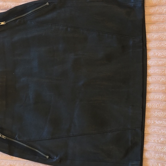 Theory Black Lamb Leather Mini Skirt Sz 4 NWOT - Picture 6 of 6